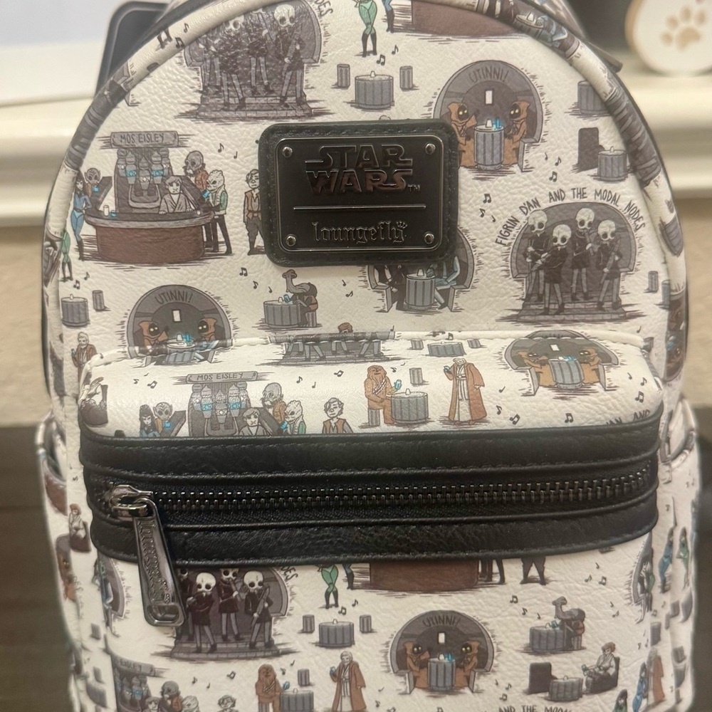 Loungefly Star Wars Mos Eisley Cantina 2019 limited edition 2019 NYComic-Con NWT